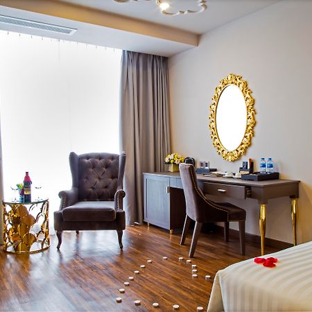 Cicilia City Hotel Saigon Center Ho Chi Minh City Exterior photo
