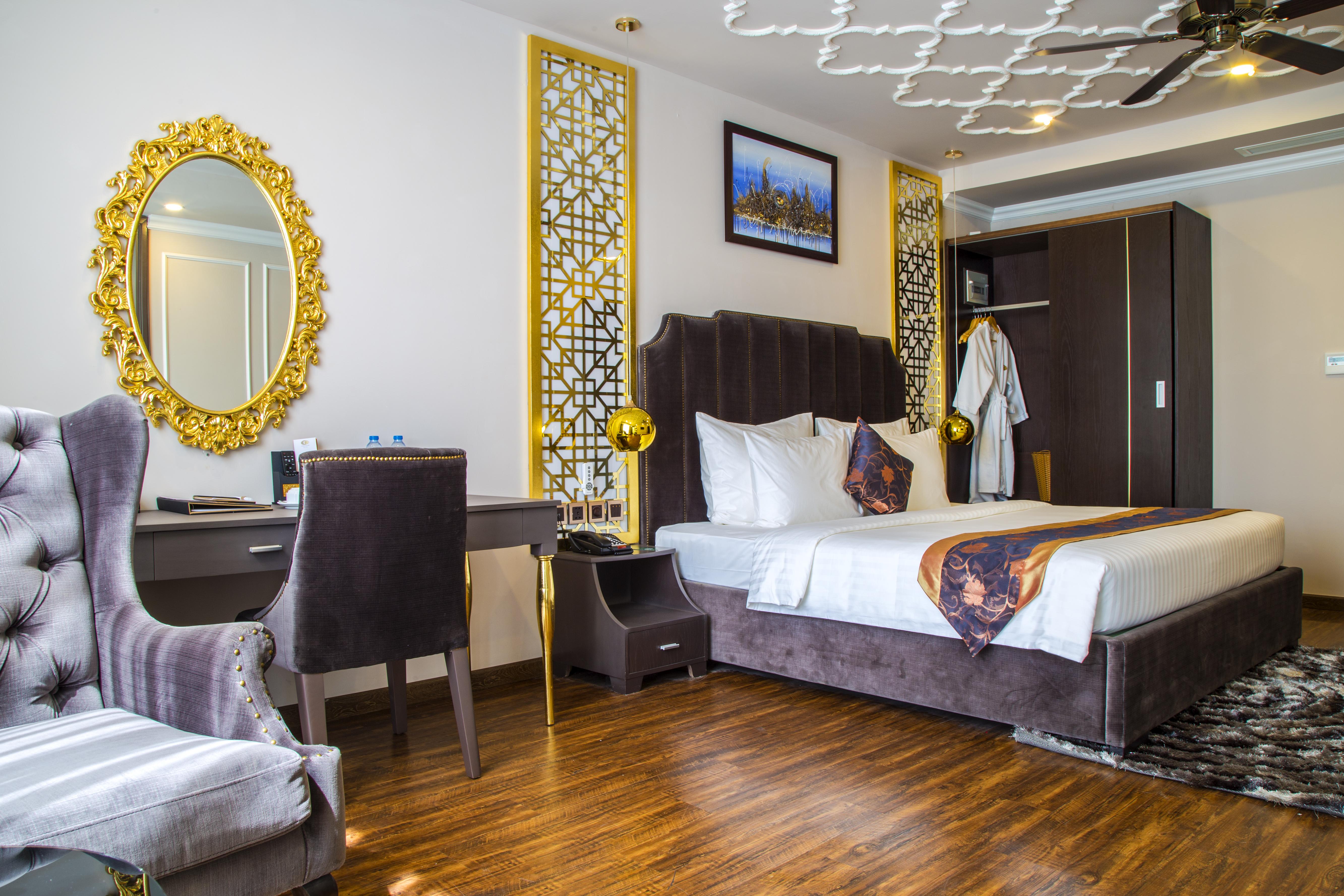 Cicilia City Hotel Saigon Center Ho Chi Minh City Exterior photo